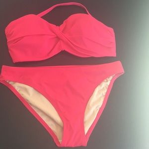 Bikini. Small bottom. Top 36C.